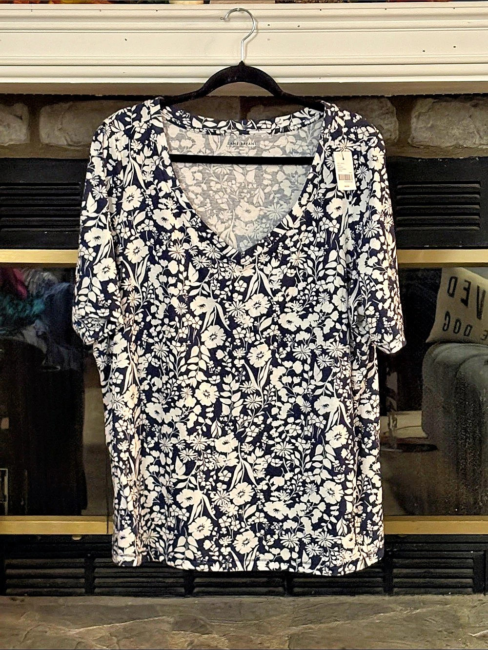 Lane Bryant Classic Perfect Sleeve V-Neck Tee Floral Blue & White 18/20